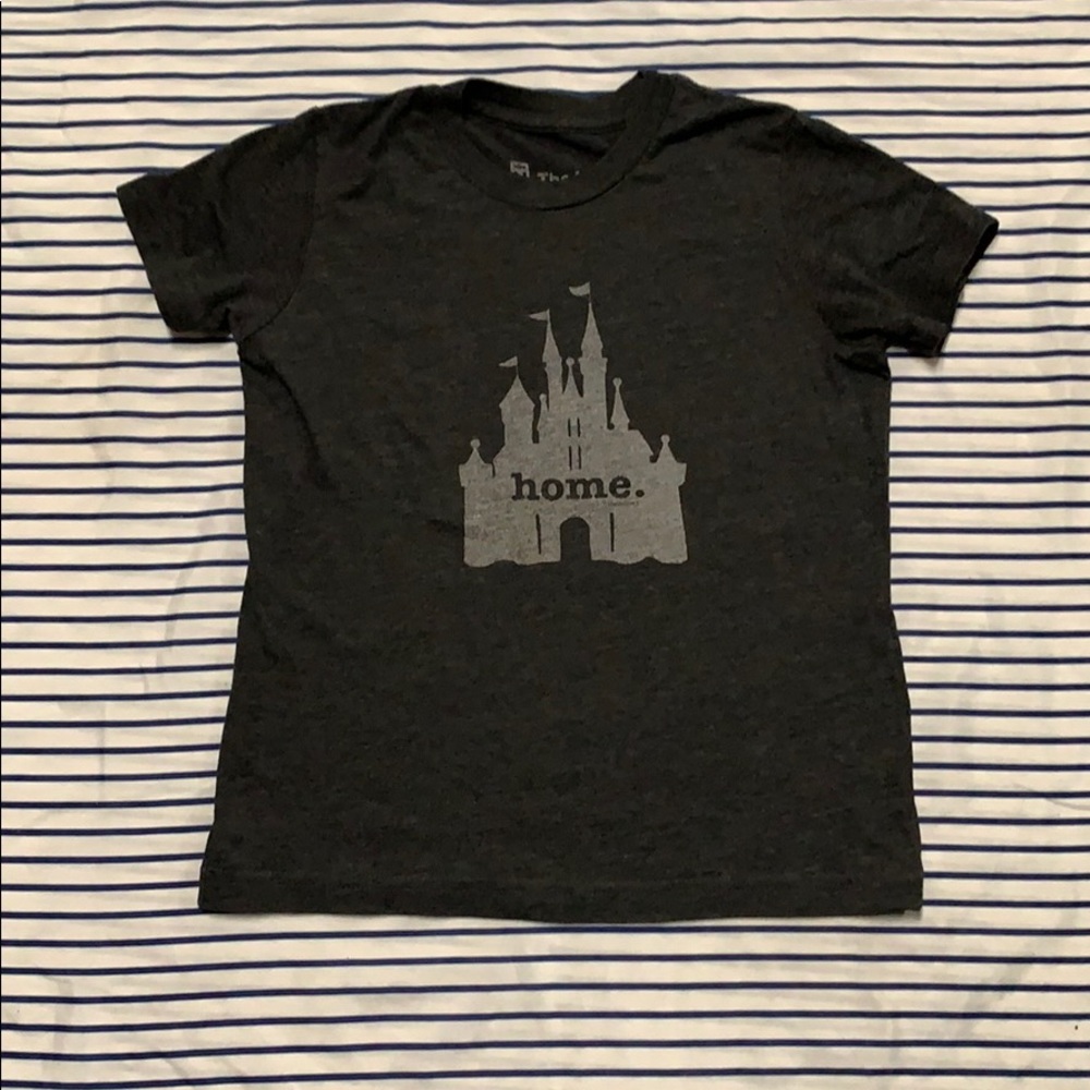 Small Disney shirt♣️